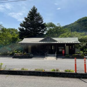 栃木r343沿いのわたらせ鉄道・沢入駅にて