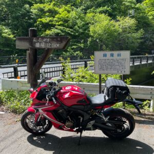 旧道122号の細尾峠への道標with CBR650R