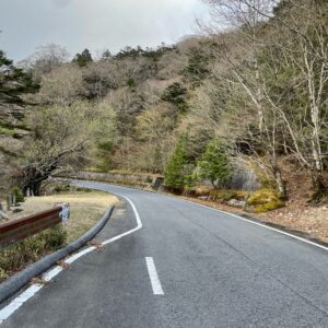 大台ヶ原ドライブウェイのゆとりある道幅