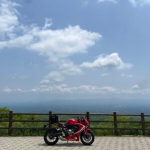 那須高原展望台にてwith CBR650R