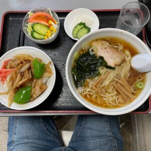 桐生市「つかさ苑」の中華そば&焼肉丼ハーフセット