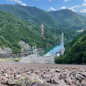 岩屋ダム上にて