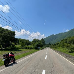 R352を西へ走るwith CBR650R