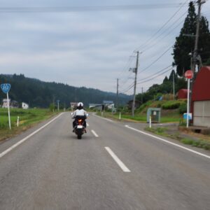 魚沼市から十日町に抜けるR252を走るchizuo