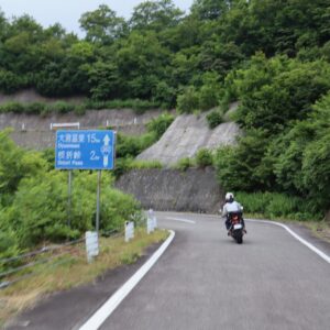 樹海ライン／R352の枝折峠に向かうchizuo