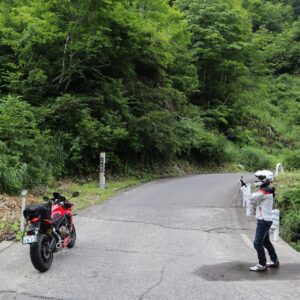 樹海ライン／r352の奥只見湖沿いで見つけたプチ砂防ダムwith CBR650R②