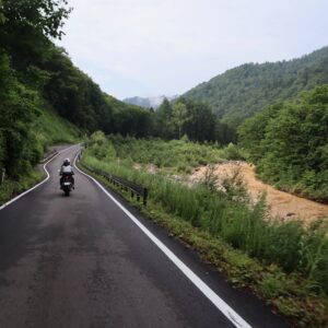 樹海ライン／r352の只見川沿いを走るchizuo