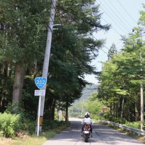 R352を福島から新潟方面へ走る