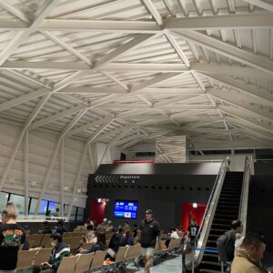 東京九州フェリー横須賀港ターミナルの内観