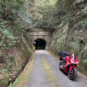櫨ヶ峠隧道を走るwith CBR650R