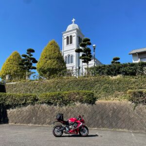 カトリック紐差教会をパーキングから眺めるwith CBR650R