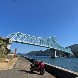 道の駅生月大橋から生月大橋を見上げるwith CBR650R