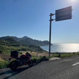 生月サンセットウェイを南下するwith CBR650R