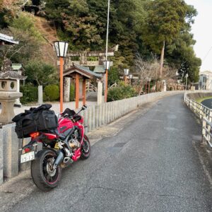 伊萬里神社にてwith CBR650R