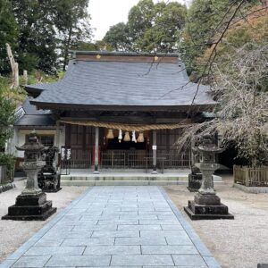 伊萬里神社の本堂にて