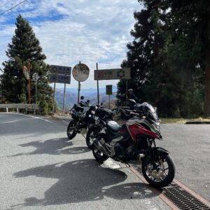 志賀坂峠にてwith NC750X & dトラ