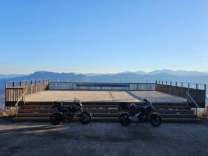 御荷鉾スーパー林道展望台にてwith NC750X& dトラ