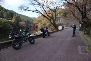 晩秋の鎌北湖with NC750X & Dトラッカー