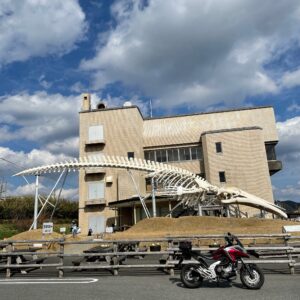 道の駅和田浦WA・O!の鯨の骨にてwith NC750X